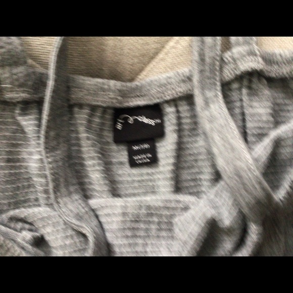 Girls gray romper -onesie - shorts - Picture 2 of 6